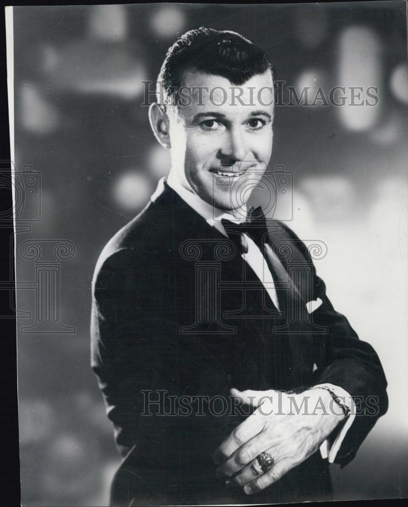 1963 Press Photo Dennis Day, Comedian and Actor - RSL03539 - Historic Images