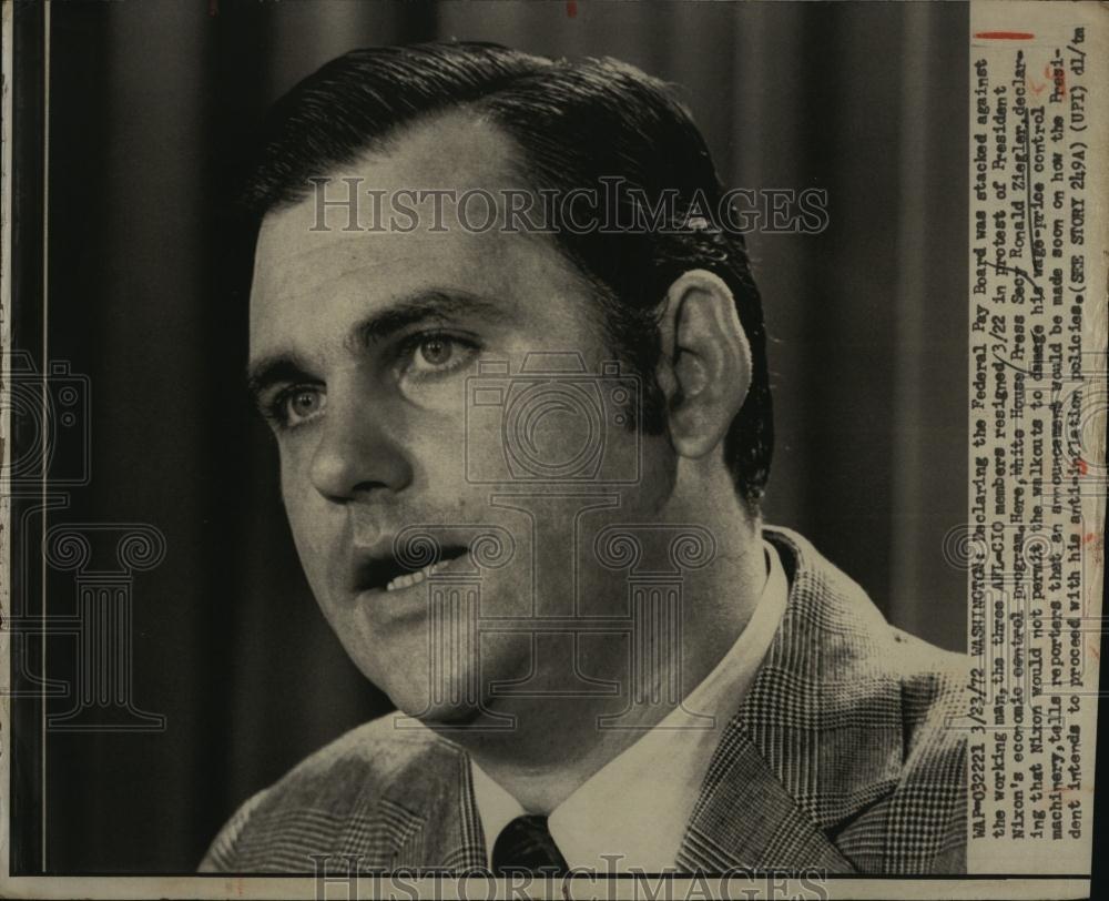 1972 Press Photo Ronald Ziegler, White House Press Secretary - RSL97427 - Historic Images