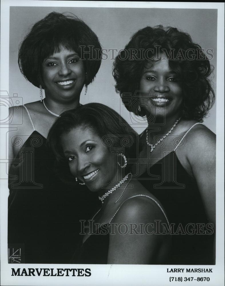 Press Photo Musical group Marvelettes posing for photo - RSL43399 - Historic Images