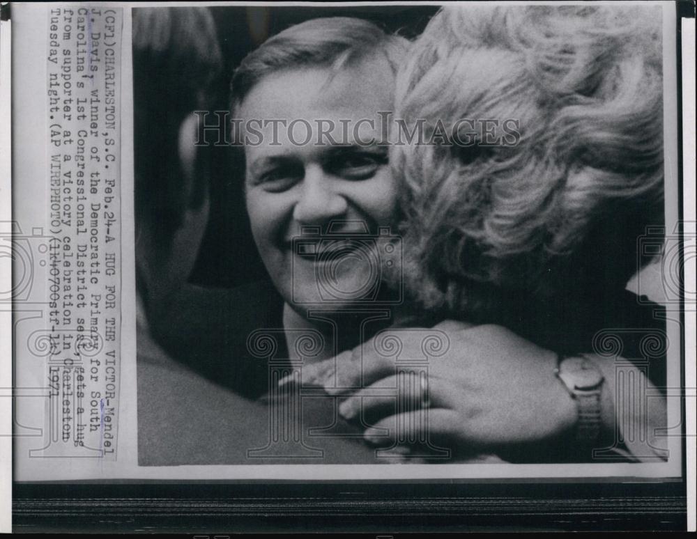 1971 Press Photo Mendel J Davis Wins Democratic Primary in So Carolina - Historic Images