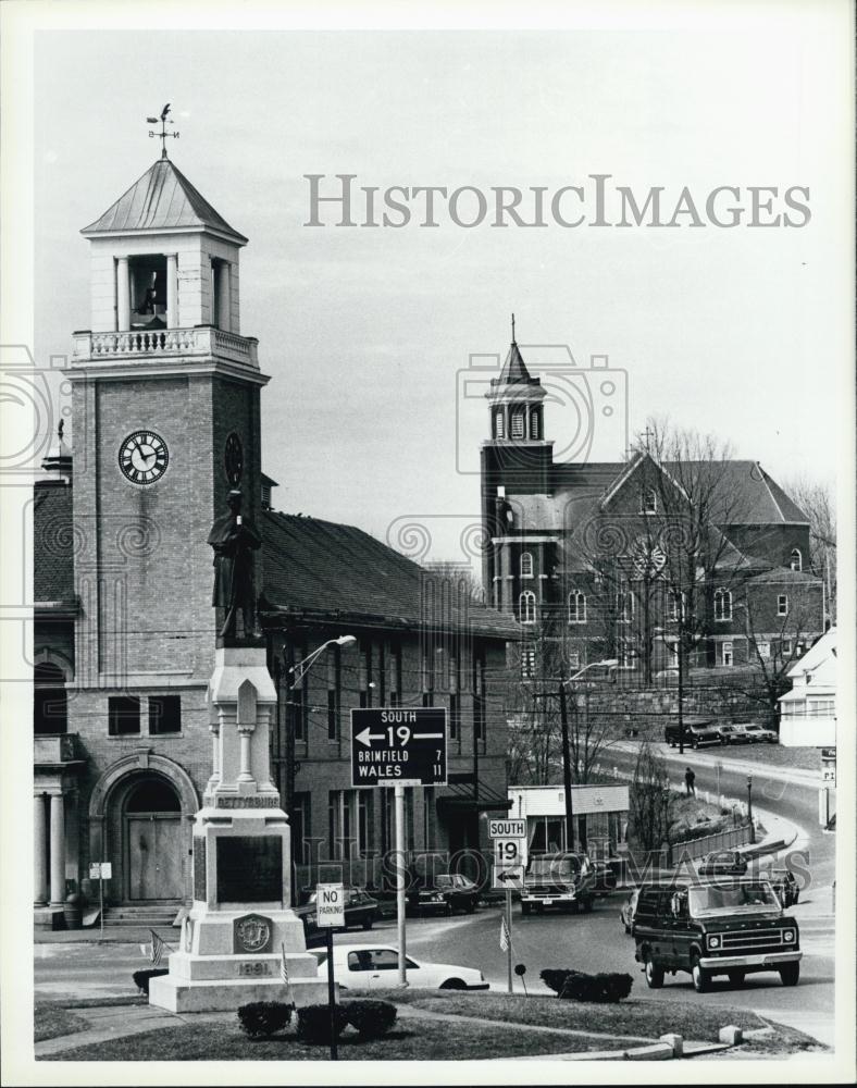 1985 Press Photo Town Square Of Warren, Michigan - RSL01945 - Historic Images
