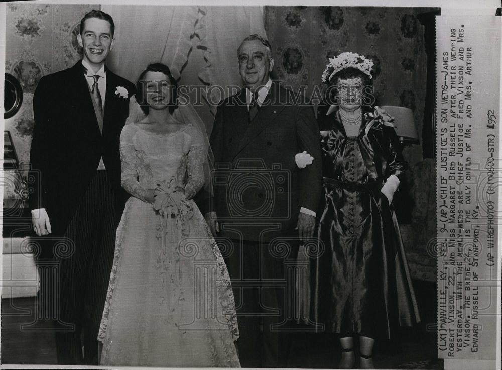 1952 Press Photo James R Vinson &amp; Margaret Russell Wed - RSL90095 - Historic Images