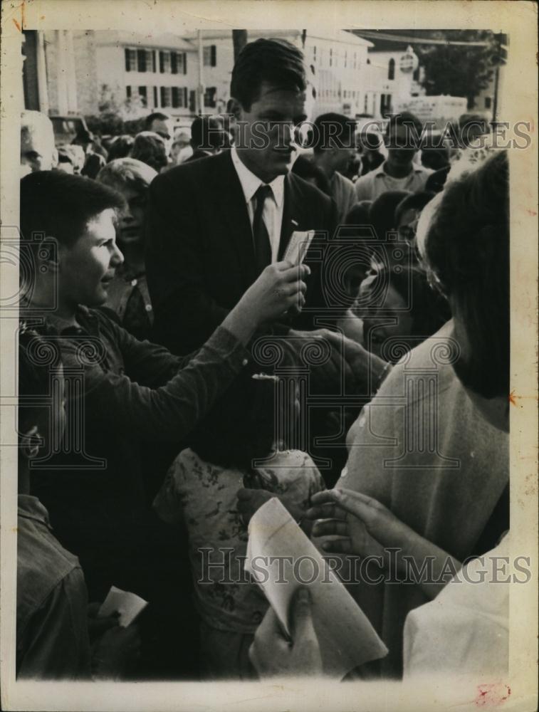 1962 Press Photo Senator Edward Kennedy During Campaign - RSL93017 - Historic Images