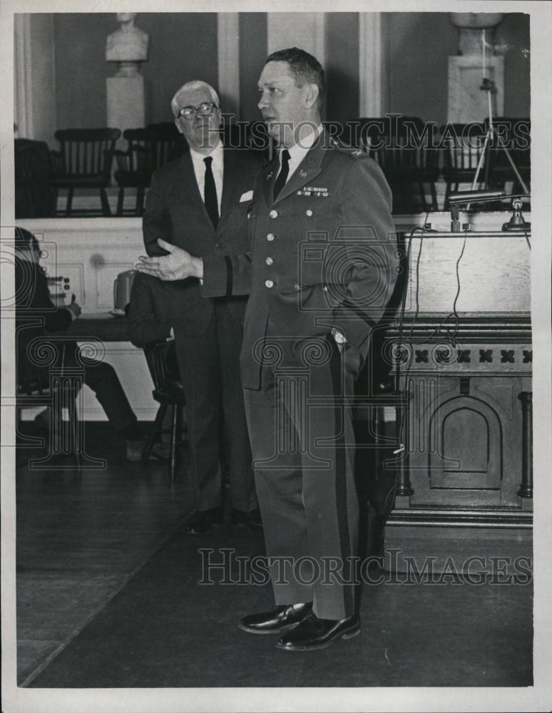 1969 Press Photo Colonel Franklin Day Engineer Flood Control Faneuil Hall - Historic Images