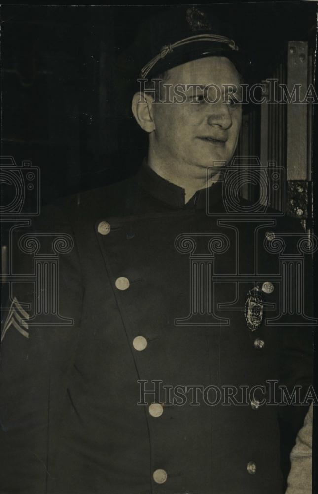 1954 Press Photo Sgt Abraham Burgin Chelsea Police - RSL46863 - Historic Images