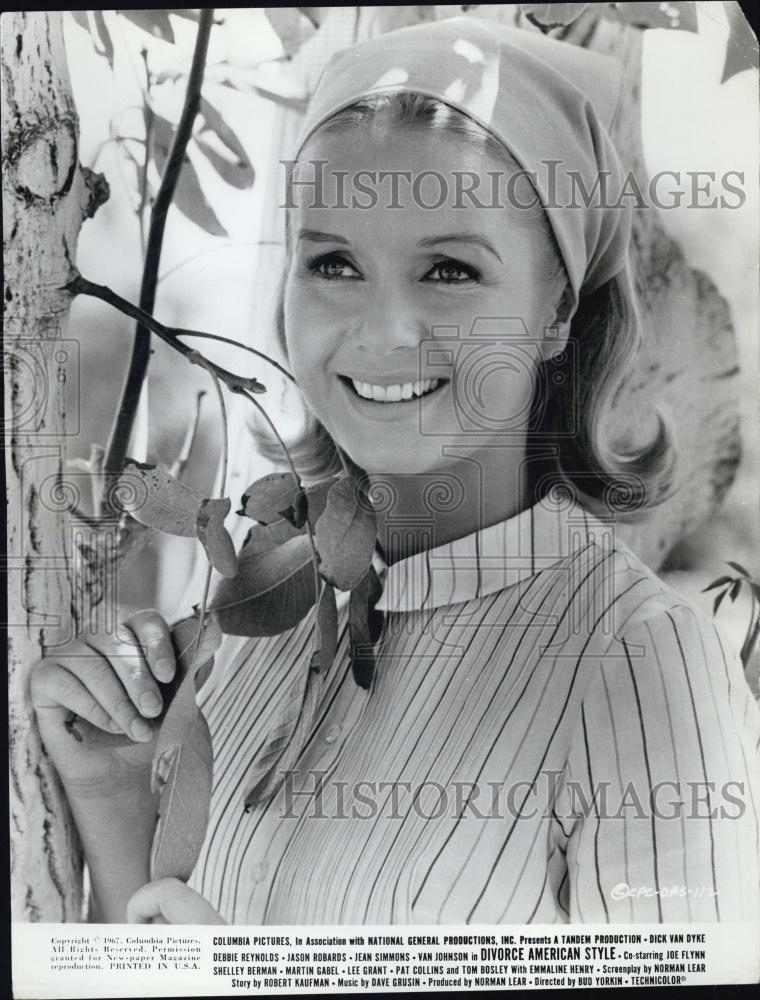 1967 Press Photo Debbie Reynolds of &quot;Divorce American Style&quot; - RSL01659 - Historic Images