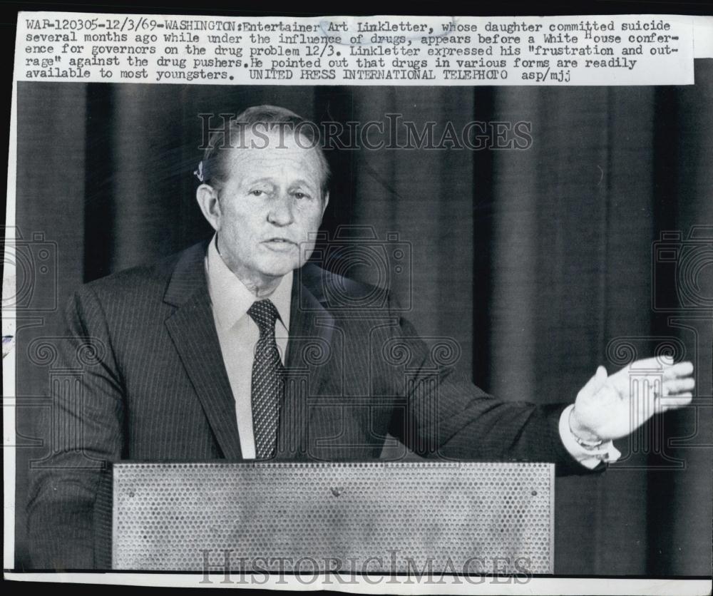 1969 Press Photo Entertainer, Art Linkletter at a conference - RSL00141 - Historic Images