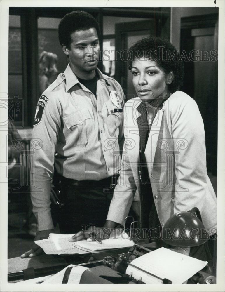 1982 Press Photo Actor Michael Warren As Bobby Hill In "Hill Street Blues" - Historic Images