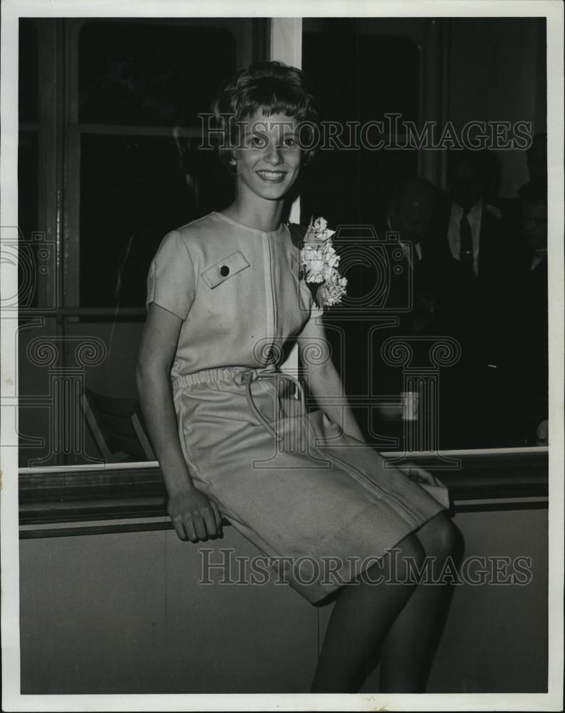 1962 Press Photo Teenager Miss Valerie Zucker on the Holland-America Liner - Historic Images