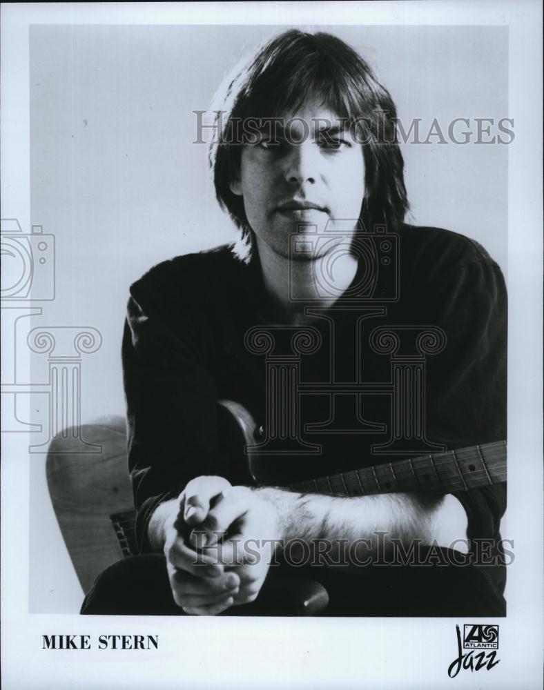 Press Photo Mike Stern Musician Guitarist Atlantic Jazz Records - RSL80231 - Historic Images