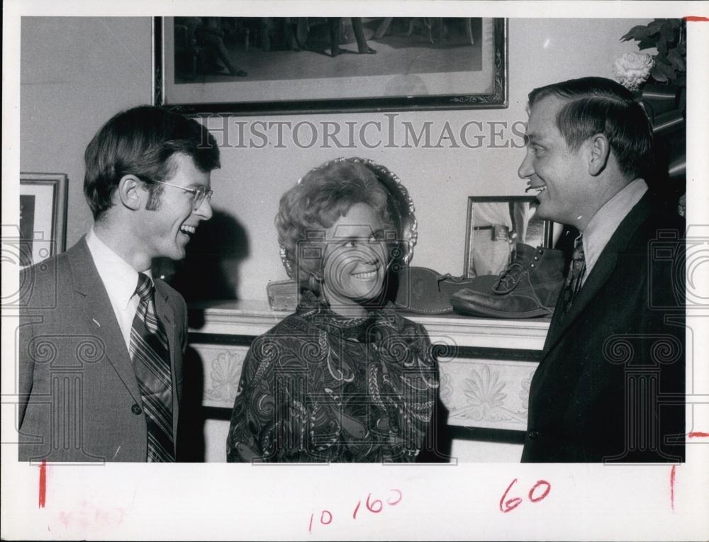 1971 Press Photo James Boyd, Pat Hanahan with Sen Lawton Chiles - RSL66671 - Historic Images