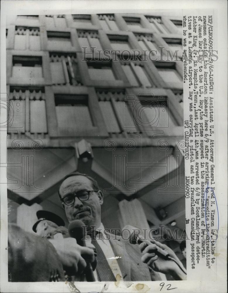 1968 Press Photo Asst US Atty Gen FredM Vinson Jr - RSL78877 - Historic Images