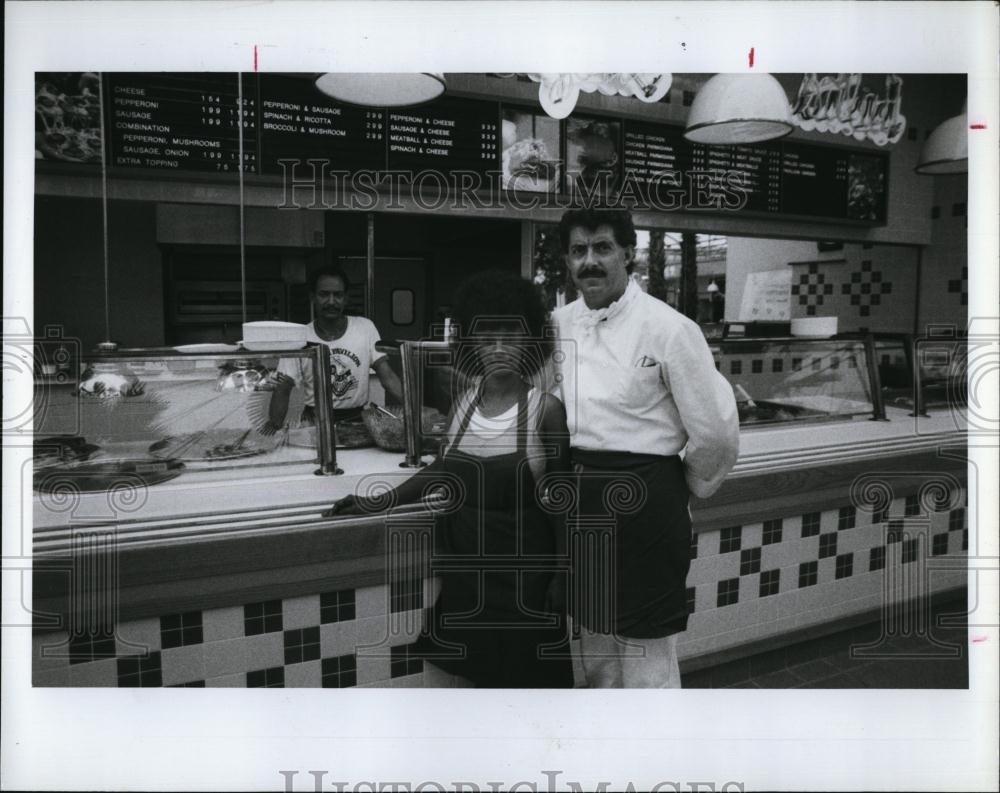 1991 Press Photo Giulio Intravaia with Wife Celeste, Italian Pavilion - Historic Images