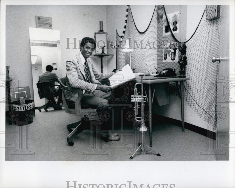 1973 Press Photo Chris Styles, St Petersburg Jr College band director - Historic Images