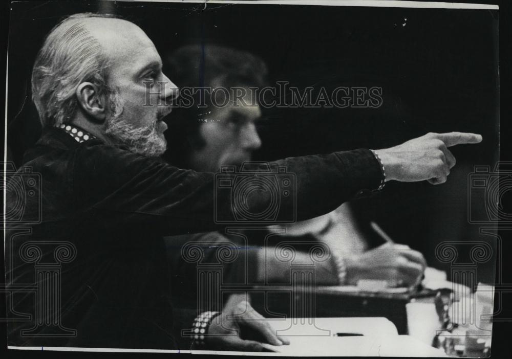 1975 Press Photo Harold Prince Director Producer Contradictions - RSL39159 - Historic Images