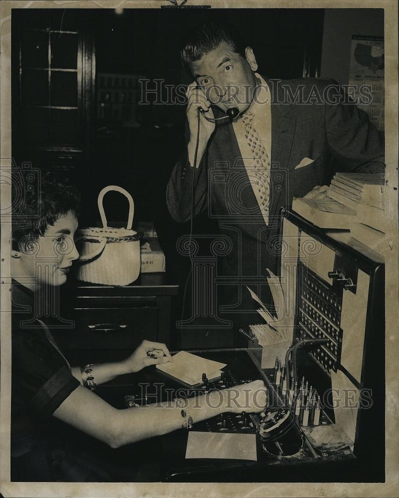 1960 Press Photo Attorney General Raymond Vettini Switchboard Olive Ricci - Historic Images