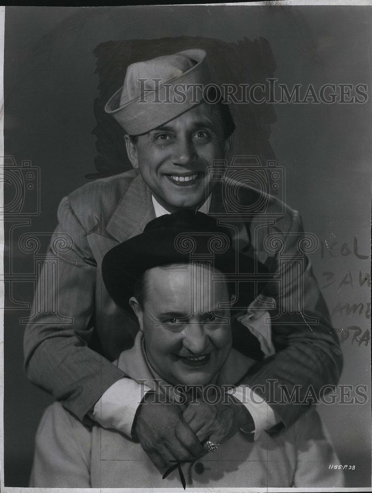 1942 Press Photo Ole Olsen &amp; Johnson in &quot;Hellzapoppin&quot;&quot; - RSL78329 - Historic Images