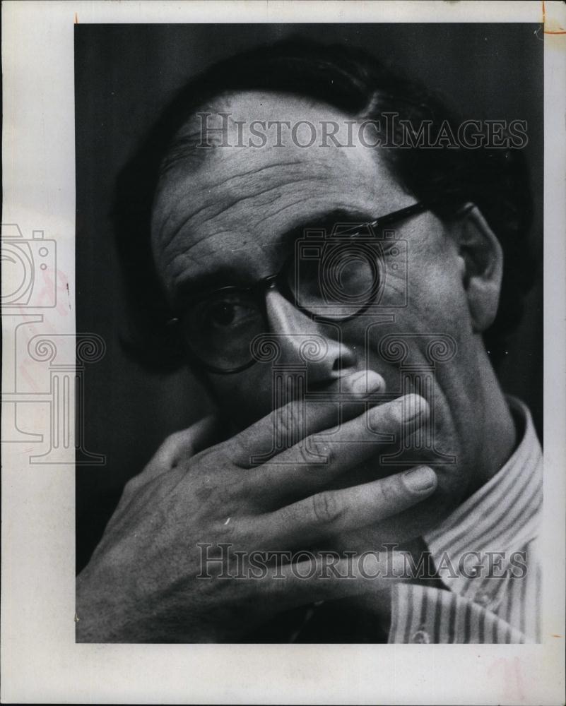 1971 Press Photo Kenneth Keniston, professor at Yale Univ - RSL93341 - Historic Images