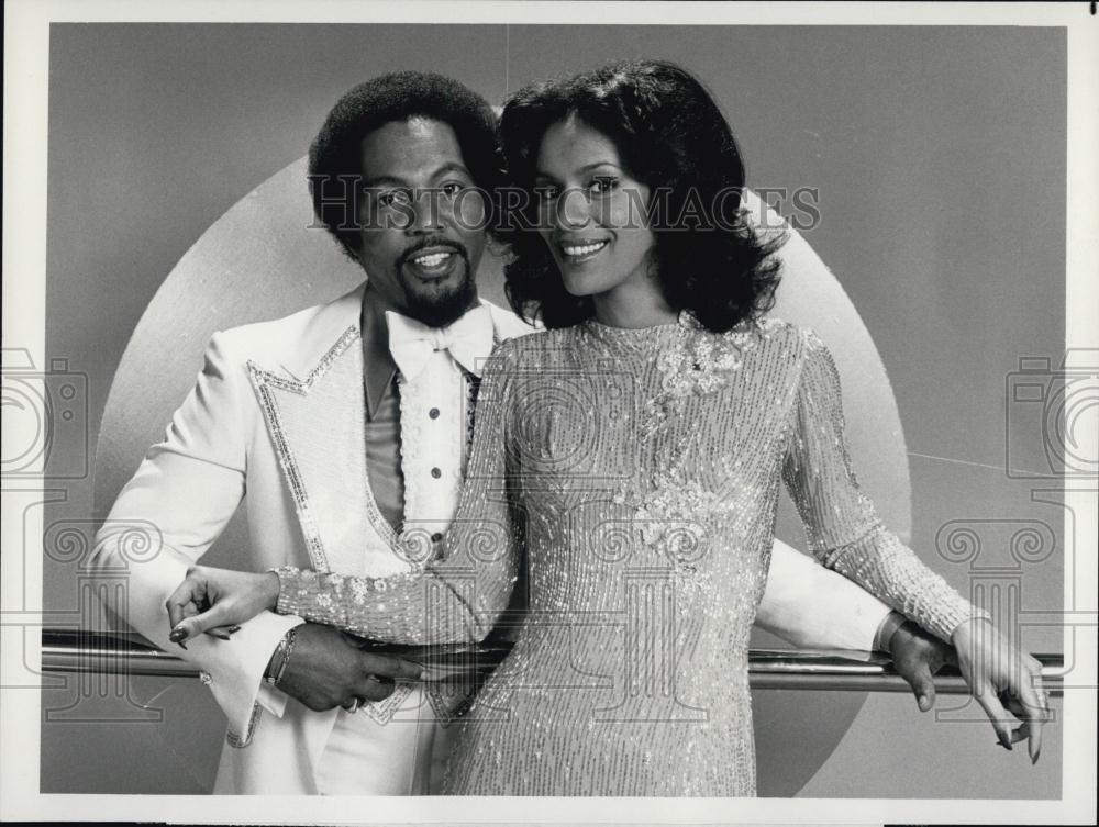 1977 Press Photo Marilyn McCoo &amp; Billy Davis, Jr Show Television Series - Historic Images