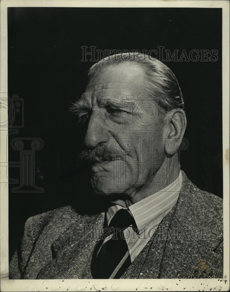 1943 Press Photo Spring Again Film Actor Aubrey Smith Closeup Scene - RSL44009 - Historic Images