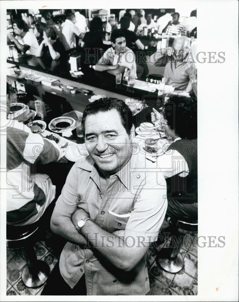 1988 Press Photo Max Capdevilas Tampa Business Owner La Teresita Restaurant - Historic Images