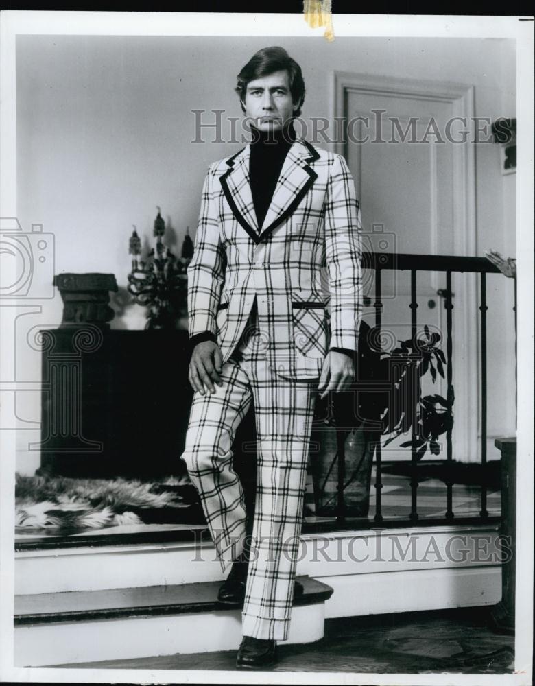 1974 Press Photo Mens Fashion Suit in PLaid - RSL63057 - Historic Images