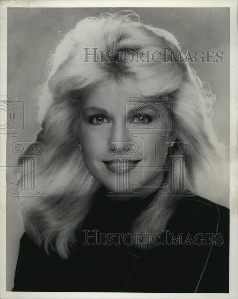 Press Photo Eliz Stern channel 7 news anchor/reporter - RSL80277 - Historic Images