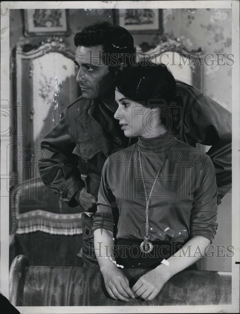 1972 Press Photo Peter Falk &amp; Susan Strasberg &quot;The Four Kings&quot; - RSL79359 - Historic Images