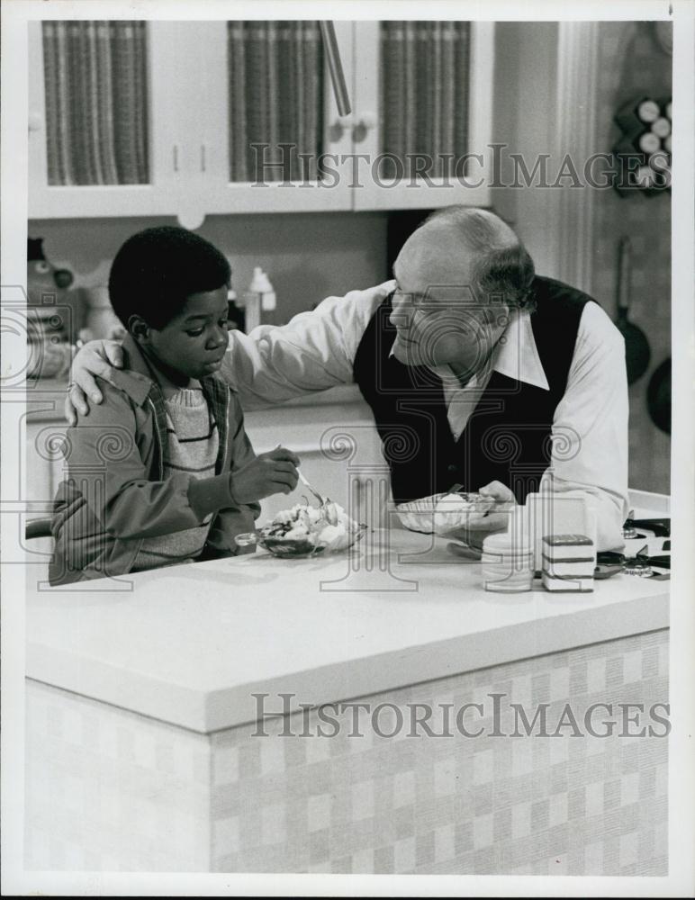 1983 Press Photo Gordon Jump Gary Coleman The Bicycle Man - RSL62313 - Historic Images