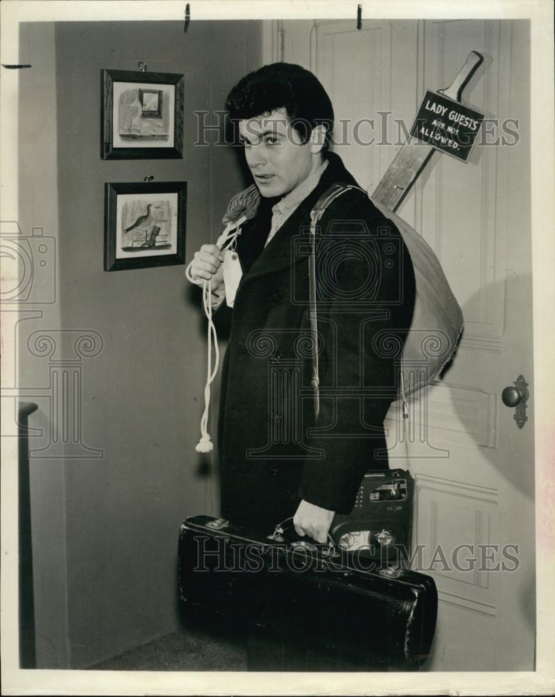 1963 Press Photo Tommy Sands staring in &quot;Blow High, Blow Clear&quot; - RSL60353 - Historic Images