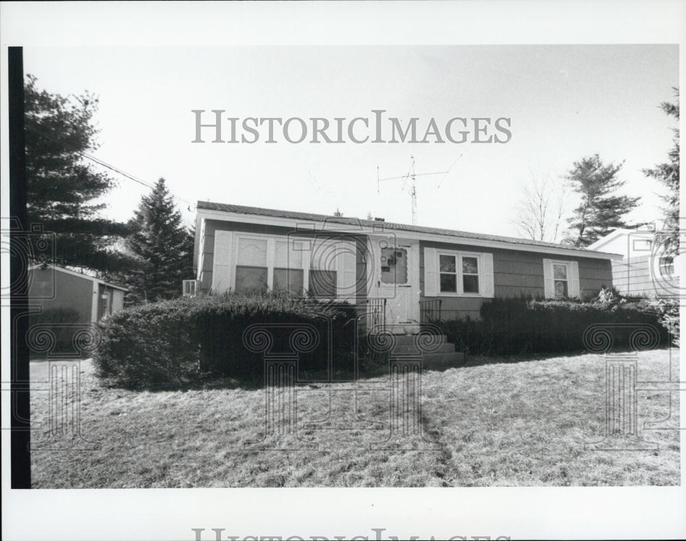 1997 Press Photo Residence Of Lawrence &quot;Bob&quot; Ring - RSL04719 - Historic Images