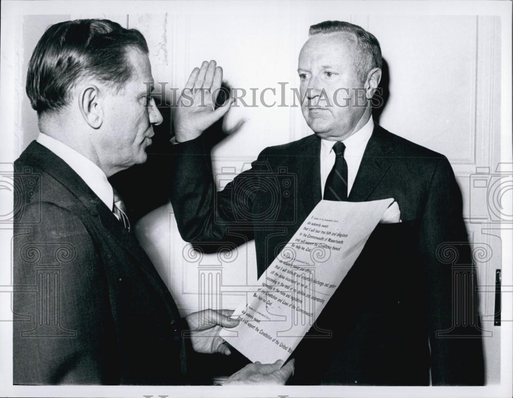 1968 Press Photo Andrew RLinscott sworn in as Assoc, Justice of Superior Court - Historic Images