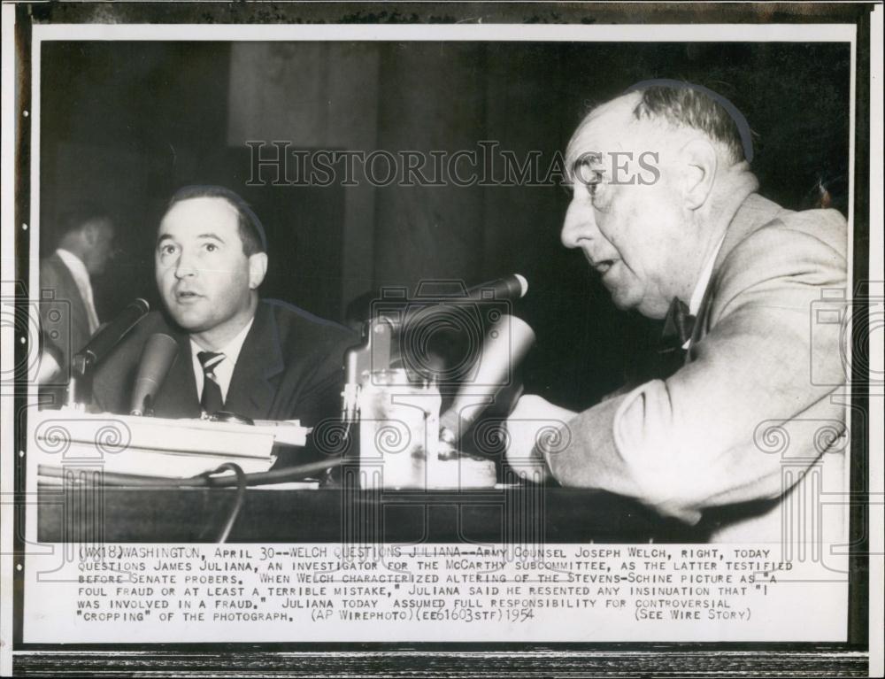 1954 Press Photo James Juliana answers to the McCarthy subcommittee befor Senate - Historic Images