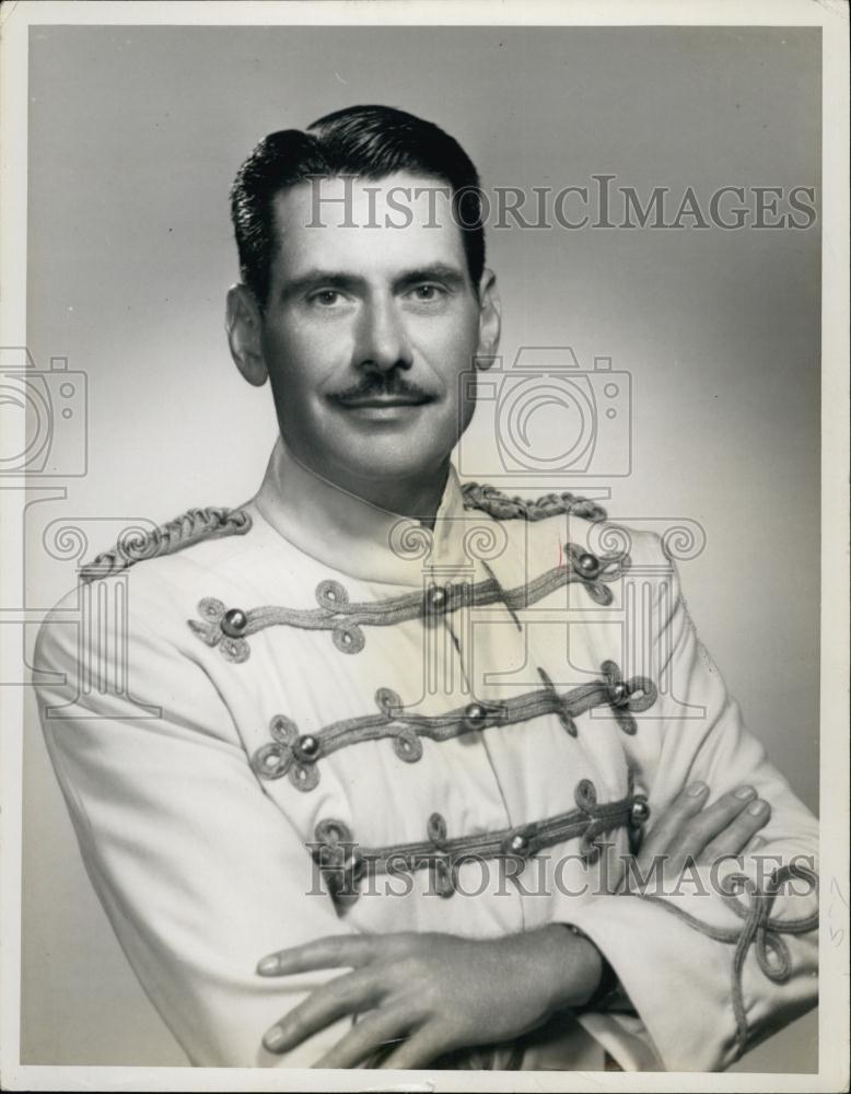 1987 Press Photo Broadway Actor &amp; Singer Wilbur W Evans Copy - RSL61165 - Historic Images