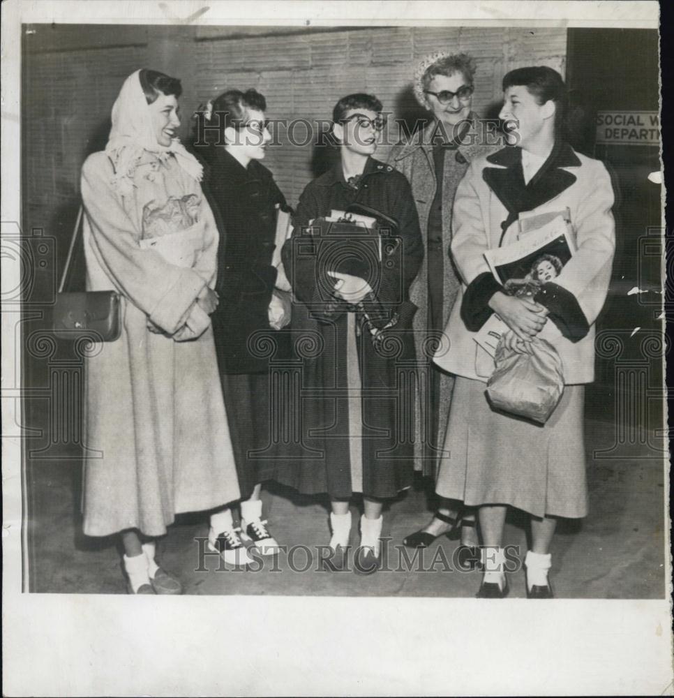 1956 Press Photo Lois Davis, Jeneane Fahreny,Gloria Jenema,Mrs Haines,J Damman - Historic Images