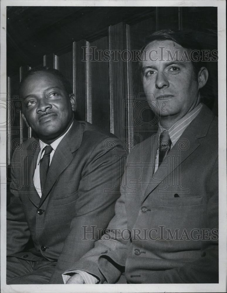 1970 Press Photo Thomas Coates Daniel Clinton Cambridge City Councilors - Historic Images