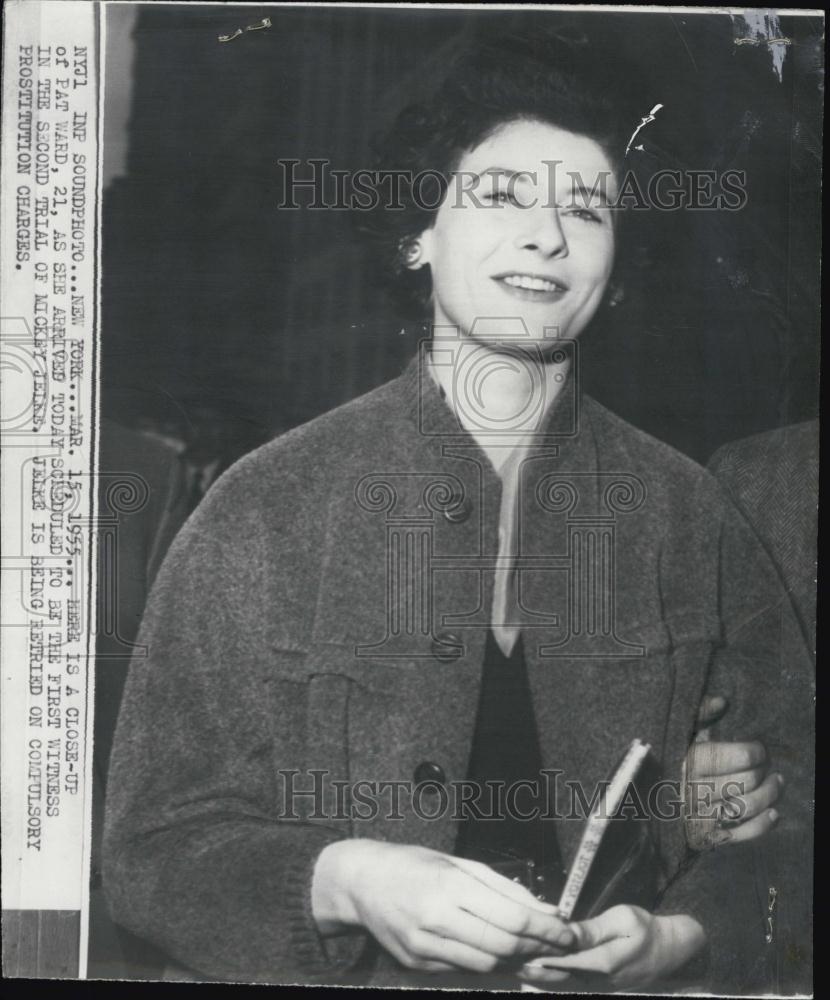 1955 Press Photo Pat Ward arriving to be first witness for Mickey Jelke trial - Historic Images