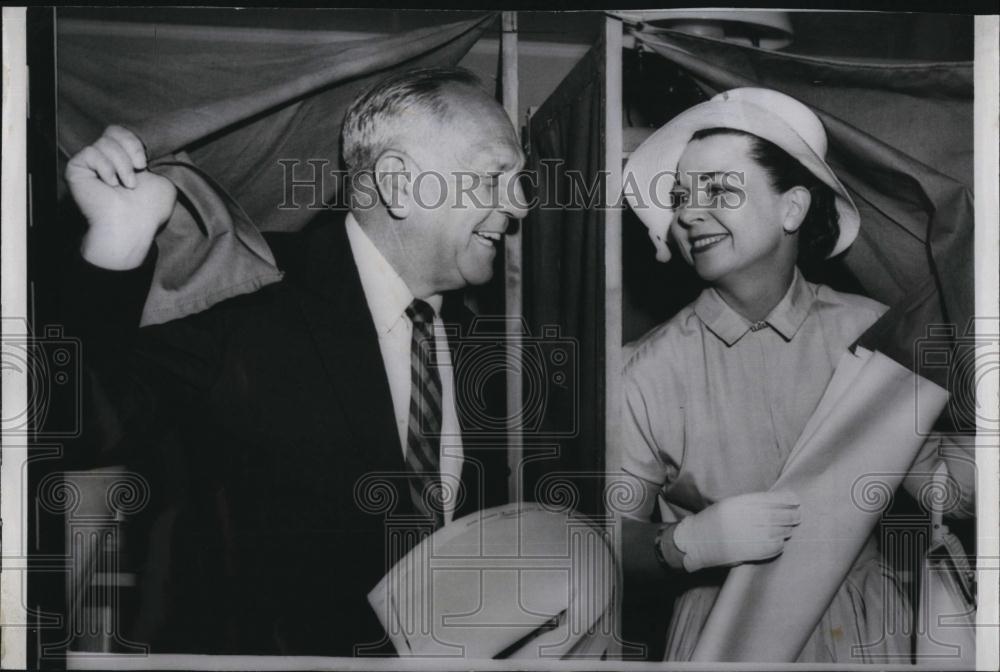 1958 Press Photo California Governor Goodwin Knight, wife Virginia - RSL87441 - Historic Images