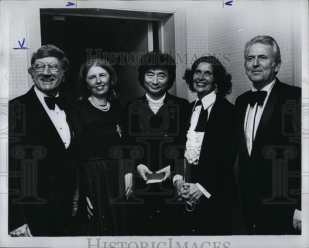 1978 Press Photo Seiji Ozawa Conductor of Boston Symphony Orchestra Teddy Award - Historic Images