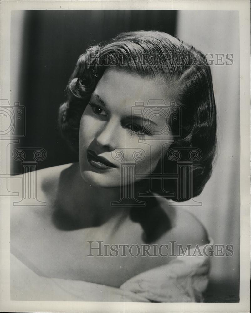 1955 Press Photo Marjorie Steele Actress makes debut Sabrina Pair - RSL80667 - Historic Images