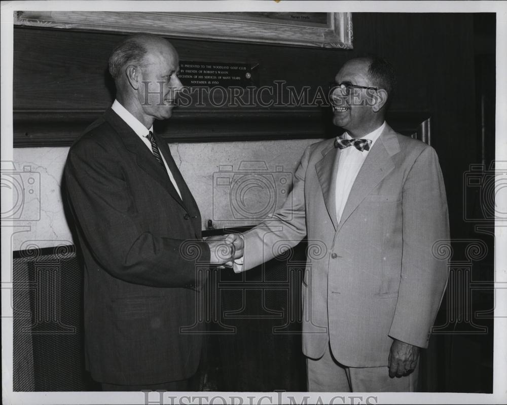 1959 Press Photo Mr FJ Morrison Treasury manager Boston Shell Oil Mr LE - Historic Images