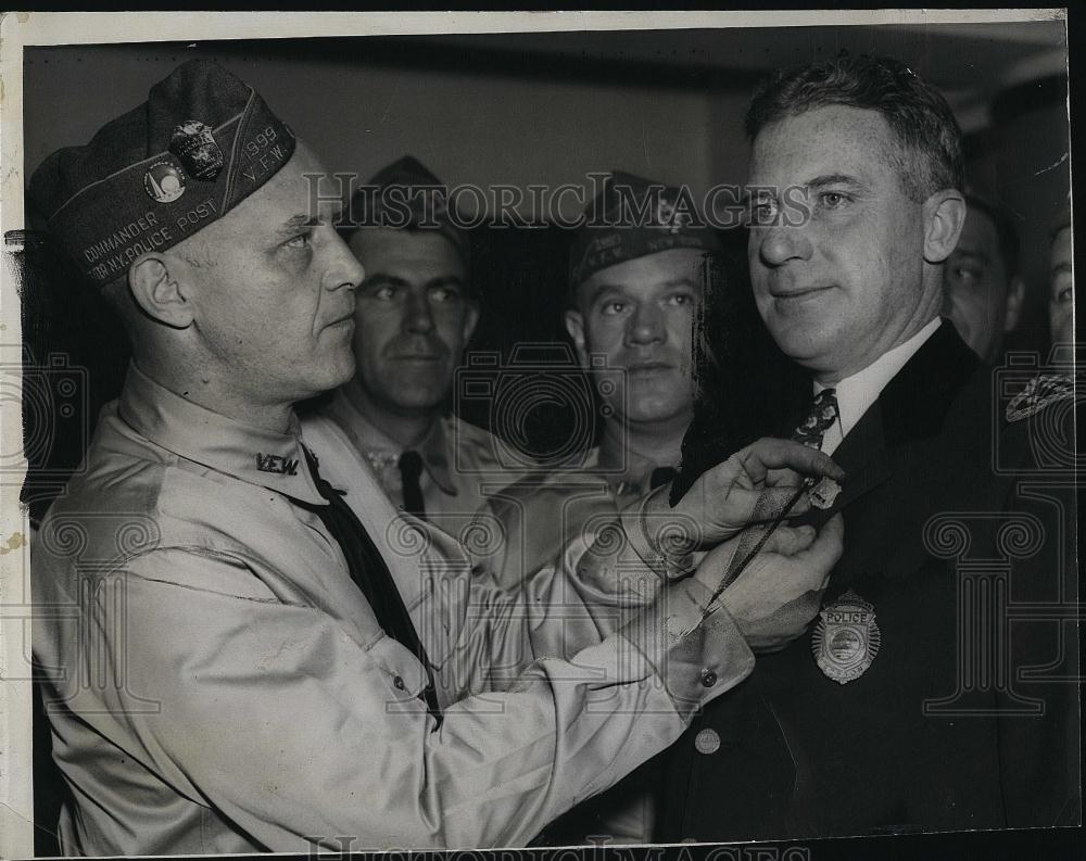 1939 Press Photo Edward Fallon Police Superintendant Receiving Honor Badge - Historic Images