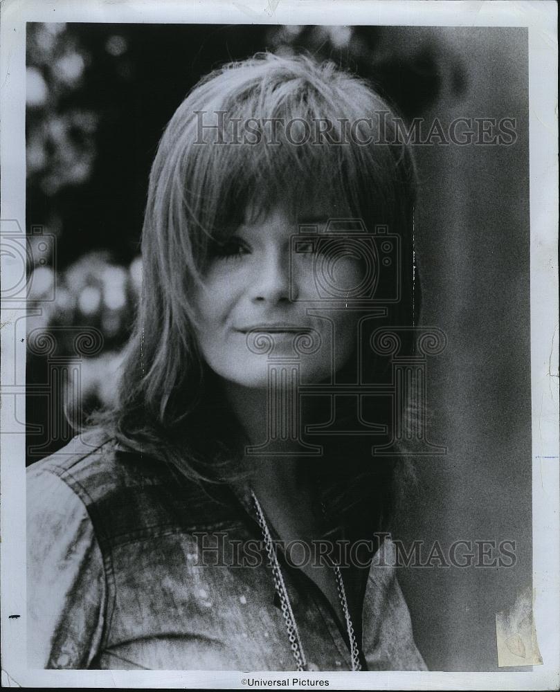 1975 Press Photo Valerie Perrine WC Fields and Me - RSL81789 - Historic Images