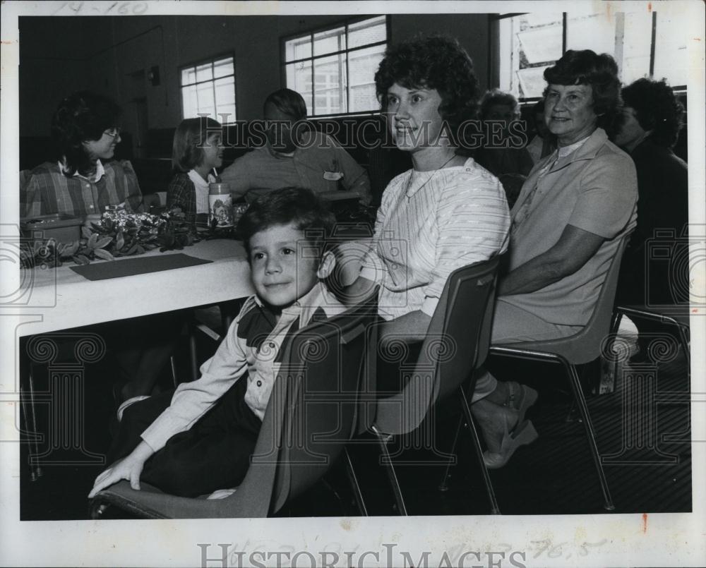 1984 Press Photo Mary Jane Johnson and daughter Joan Gerardo of St Paul's - Historic Images