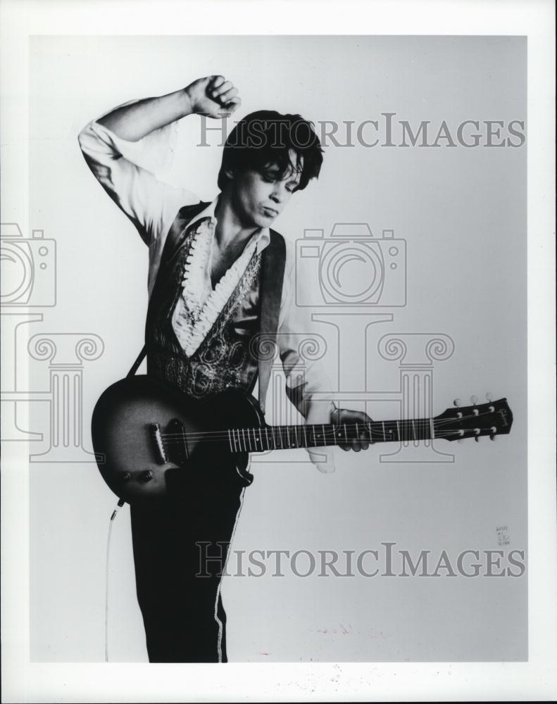 1992 Press Photo John Mellencamp guitar - RSL46689 - Historic Images