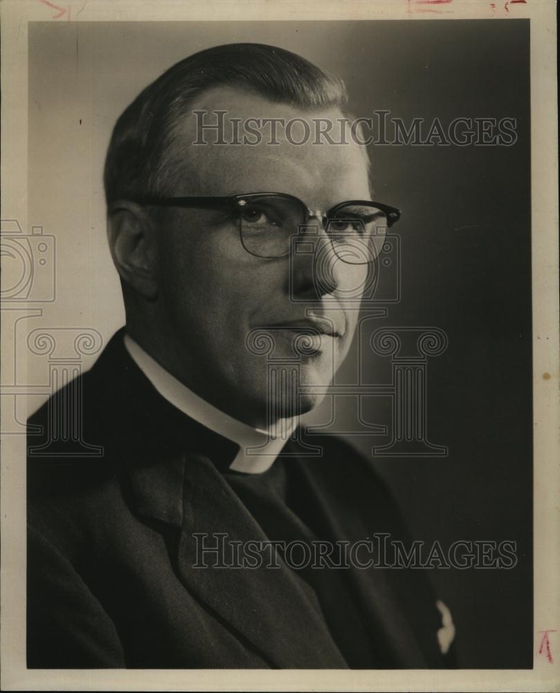 1960 Press Photo Father Dana Kennedy Church Reverand - RSL93257 - Historic Images