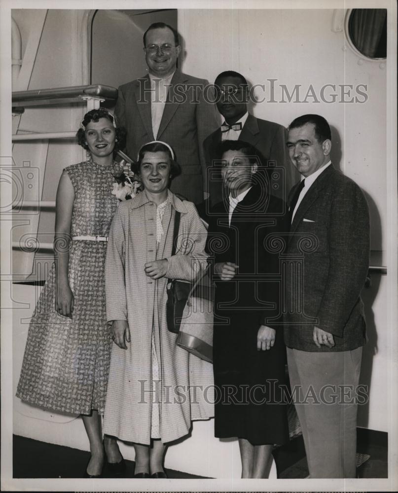 1954 Press Photo Group French Teachers abroad to New York to Study - RSL77979 - Historic Images