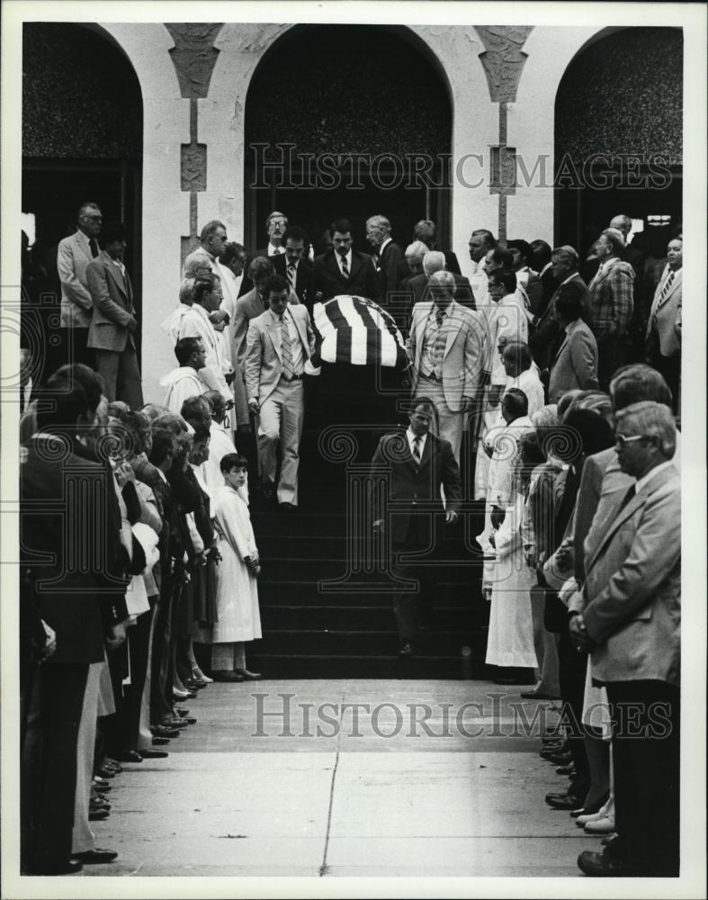 Press Photo Friends &amp; Relatives Line Up For John Coady Funeral As Casket Removed - Historic Images