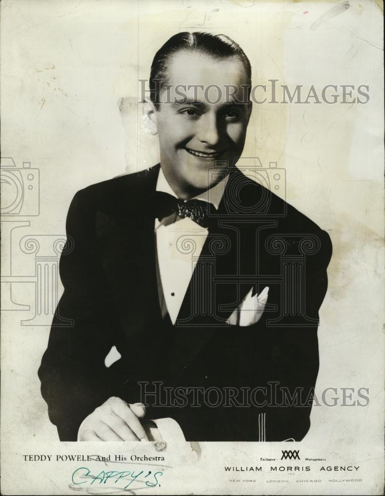 1942 Press Photo Orchestra Leader Teddy Powell Portrait William Morris Agency - Historic Images