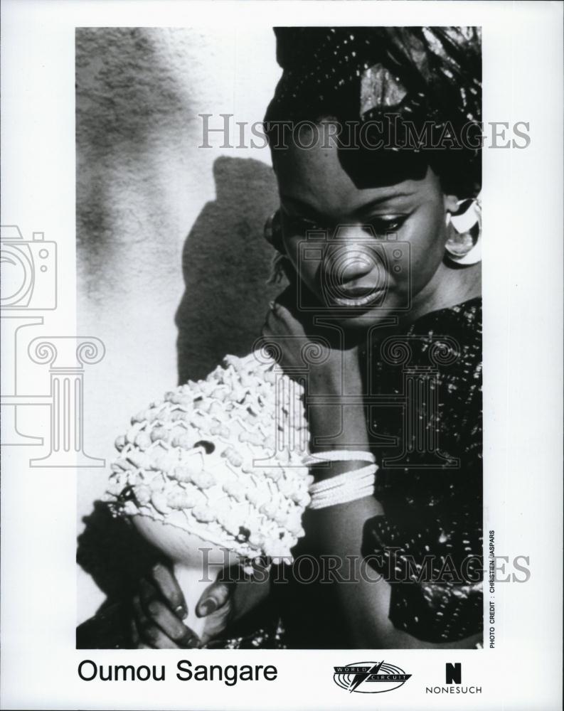 Press Photo Oumou Sangare a Malian Wassoulou musician - RSL78149 - Historic Images